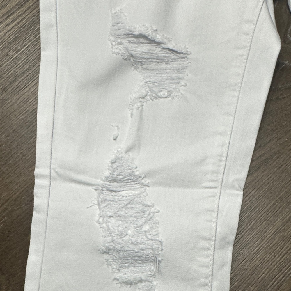 Judy Blue Women's Cropped White Jeans - Picture 4 of 8